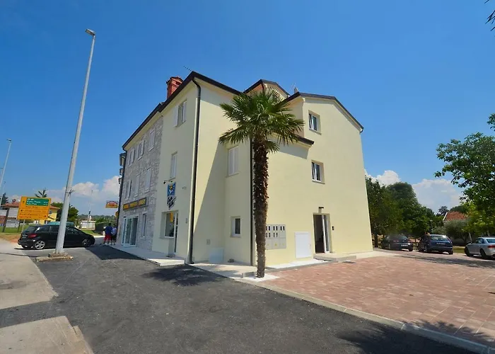 Stella Apartments